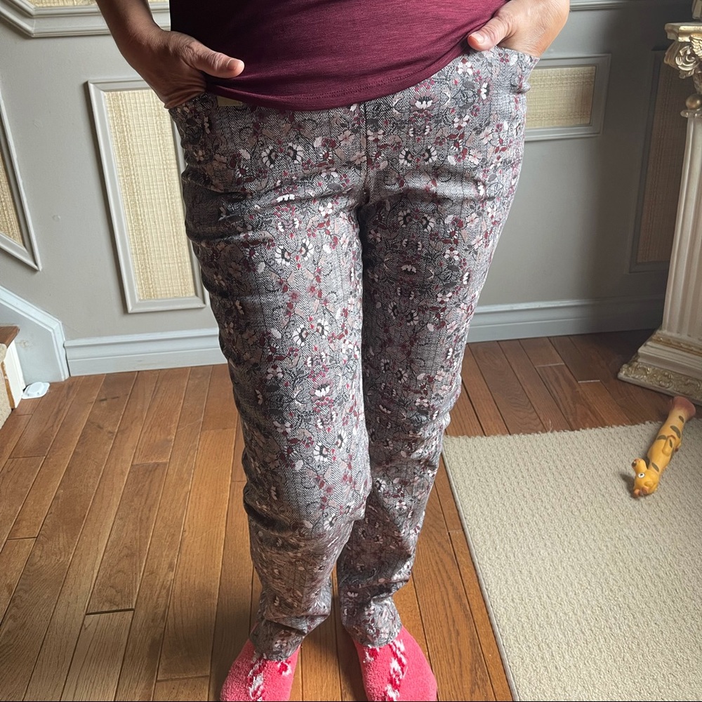 Selling brand Lisette pants!